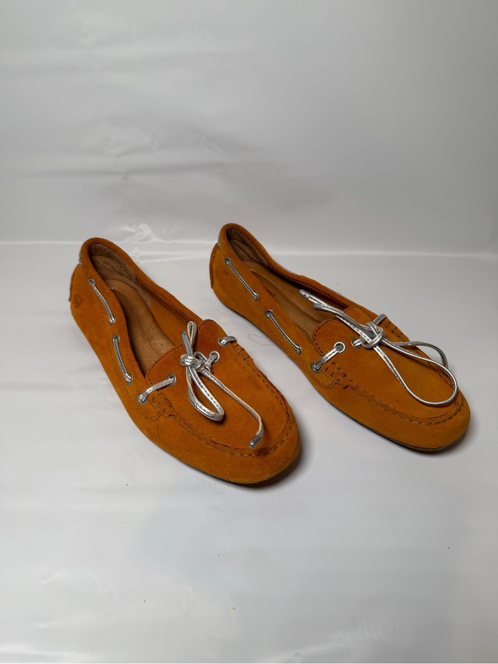 BORN Womens Chestnut Moccasin Driving Boat Shoes Hand Crafted Footwear 7